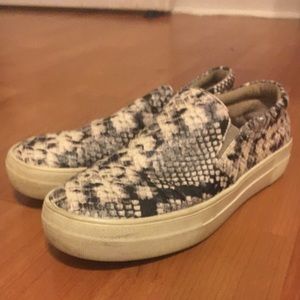 Steve Madden slip-ons